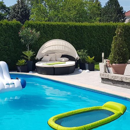 Gaestezimmer Im Bewohnten Efh Mit Pool Und Garten Ziltendorf Luaran gambar