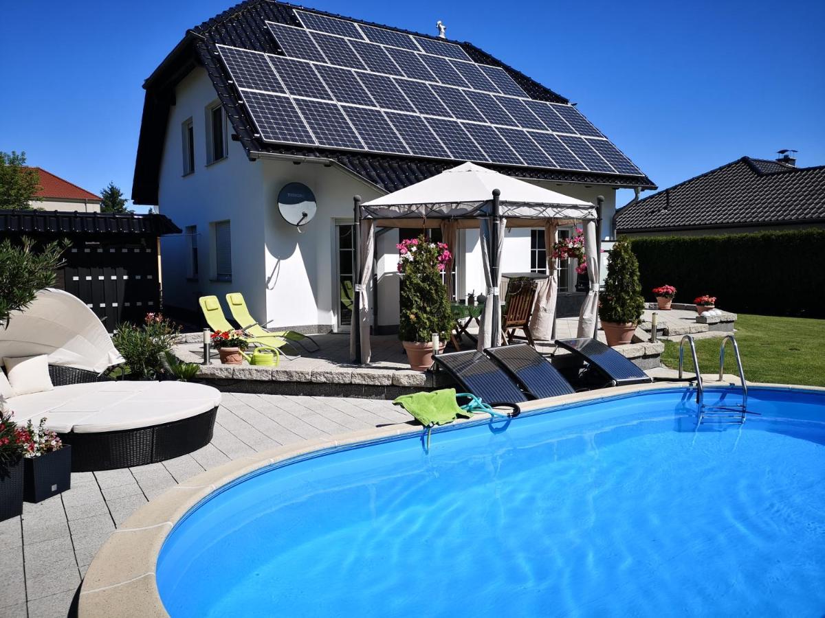 Gaestezimmer Im Bewohnten Efh Mit Pool Und Garten Ziltendorf Luaran gambar